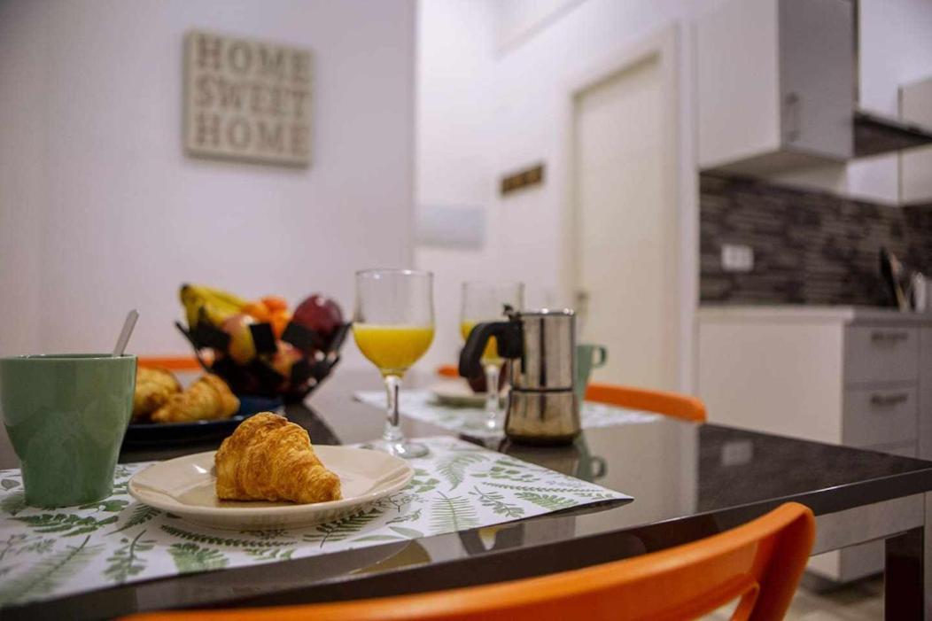 Calle Huertas Corazon By Regalatemadrid Ngoại thất bức ảnh